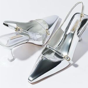 Larroude Silver Metallic Slingback “Ines”  Kitten Heels Pumps Sz 6